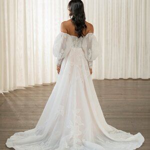 Madi Lane Tessa Gown, Size 12, Ivory/Mocha, Sample condition w/ tags